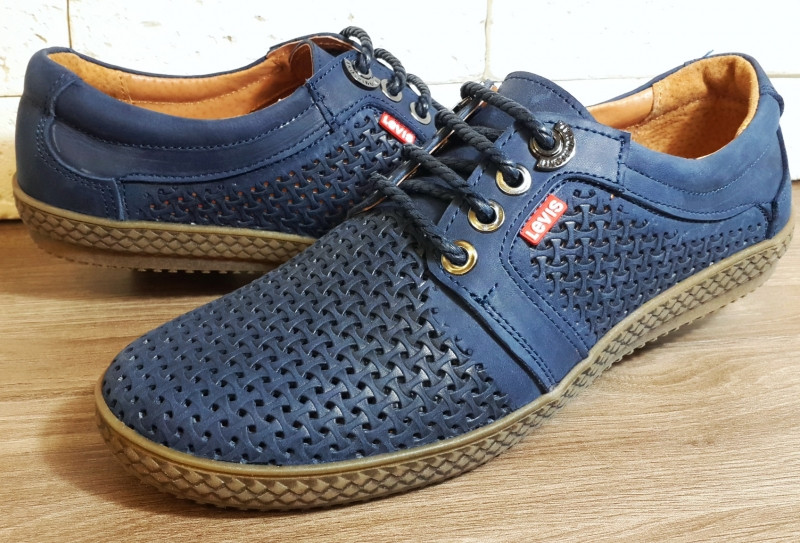 Стильні шкіряні чоловічі туфлі Levis model -33 ,сині ,перфорація