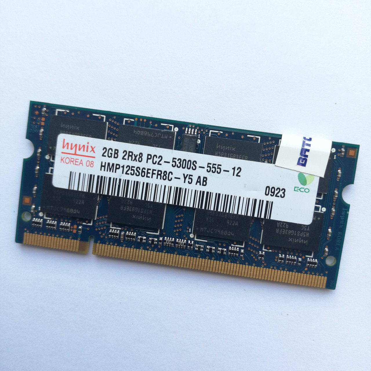 Оперативна пам'ять для ноутбука Hynix SODIMM DDR2 2Gb 667MHz PC2-5300s 2R8 CL5 (HMP125S6EFR8C-Y5 AB) Б/В