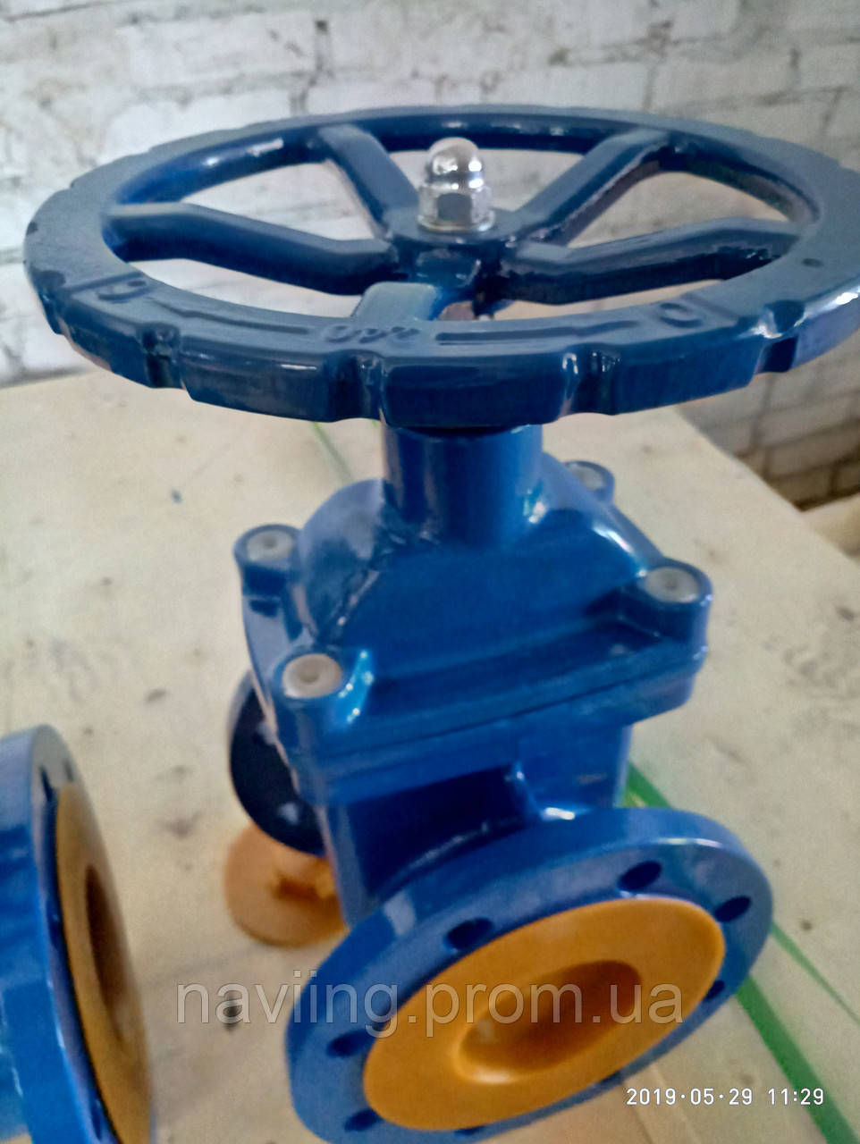 Задвижка DN50 PN16 с обрезиненным клином фланцевая, невыдвижный ...