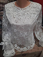Кружевная женская блуза с завязками на рукавах, украшена камушками