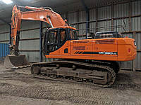 Гусеничный экскаватор Doosan DX 380 LC.