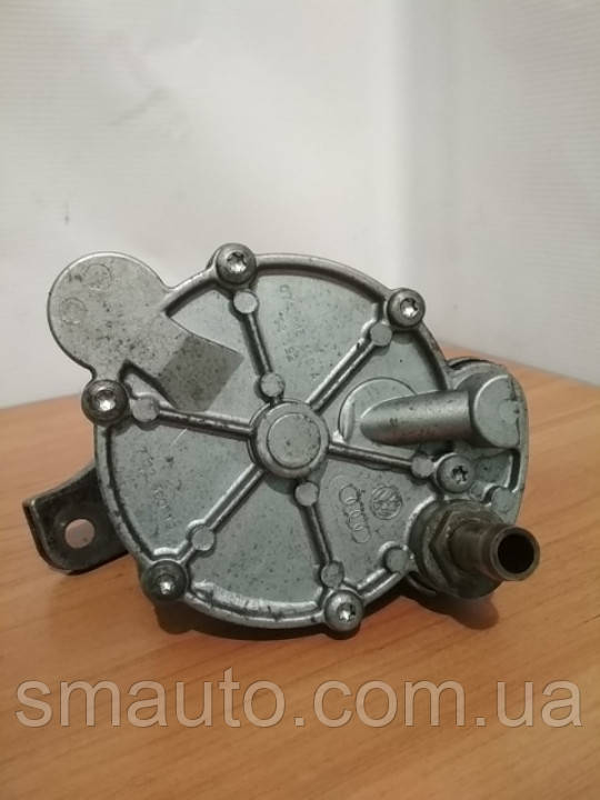 Вакуумный насос на VW LT 35, T-4, AUDI 1996-2006 2.5 TDI/SDI 074145100 А - фото 1 - id-p976460239