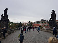 Карлів міст - символ Праги, найпопулярніша визначна пам'ятка міста
