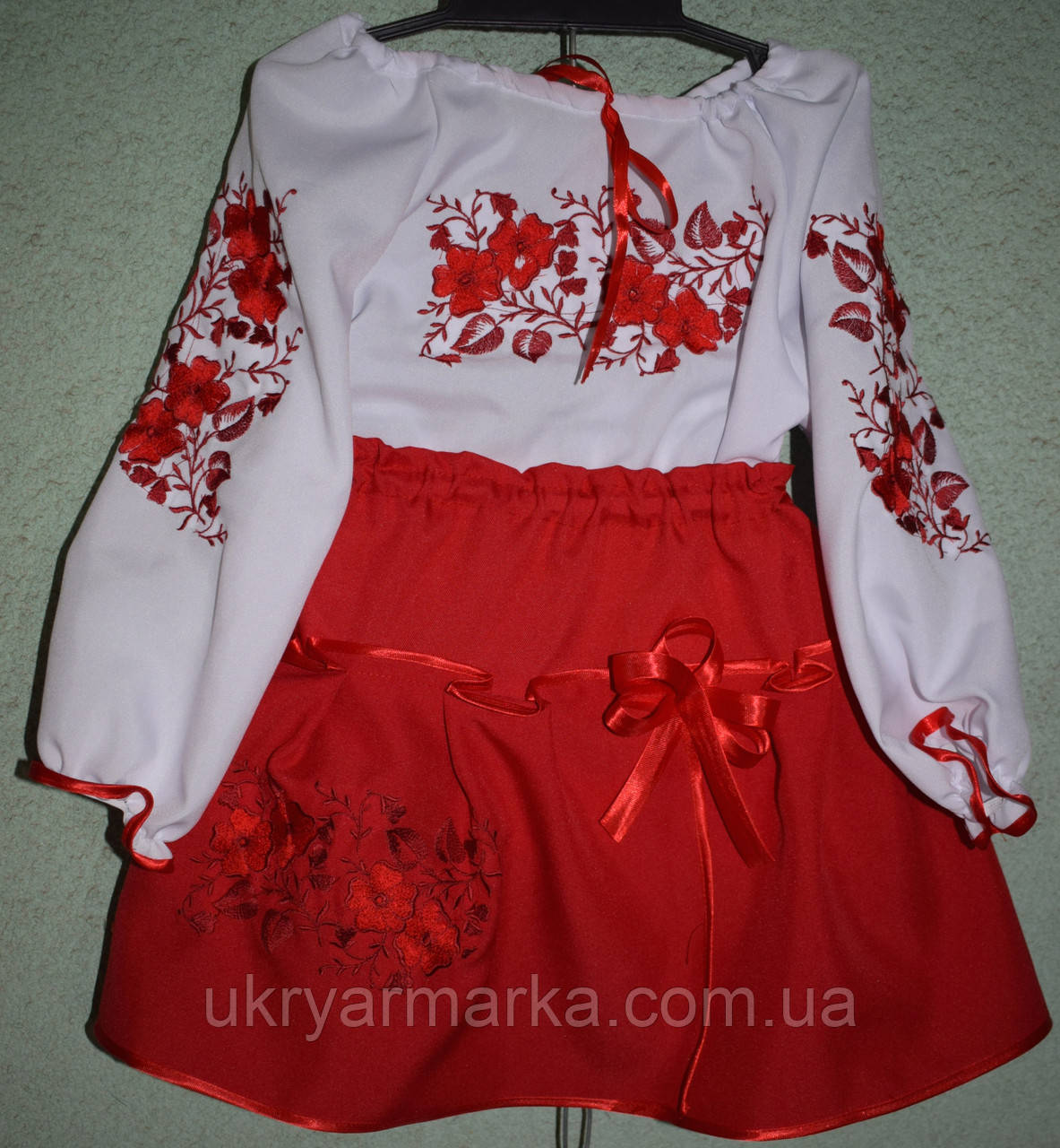 Вишитий костюм "Емма"