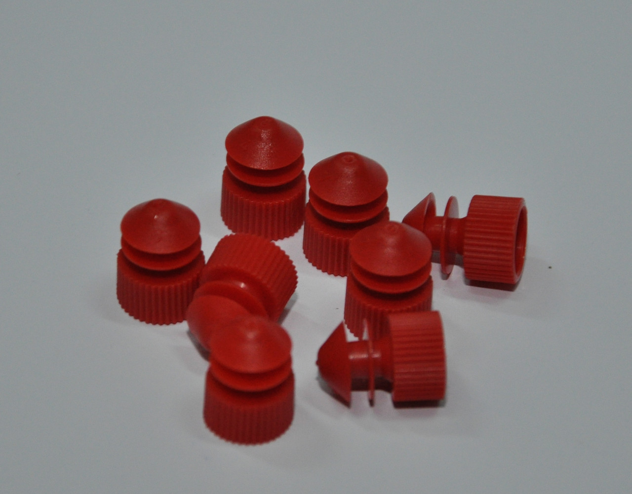 Пробки для пробирок 16мм PE с об. красного цв. 1000 шт/уп купить