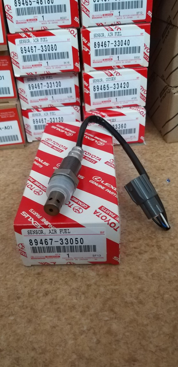 Лямбда зонд передній верхній перший Toyota Camry 30 8946733050 89467-33050