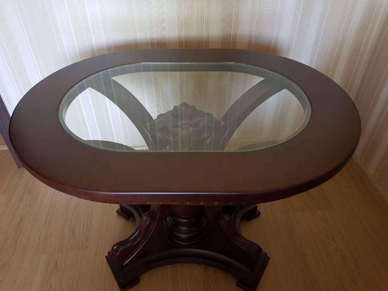 Стіл журнальний дерев'яний зі скляною стільницею для вітальні в класичному стилі  Міраж РКБ-Меблі, колір на вибір