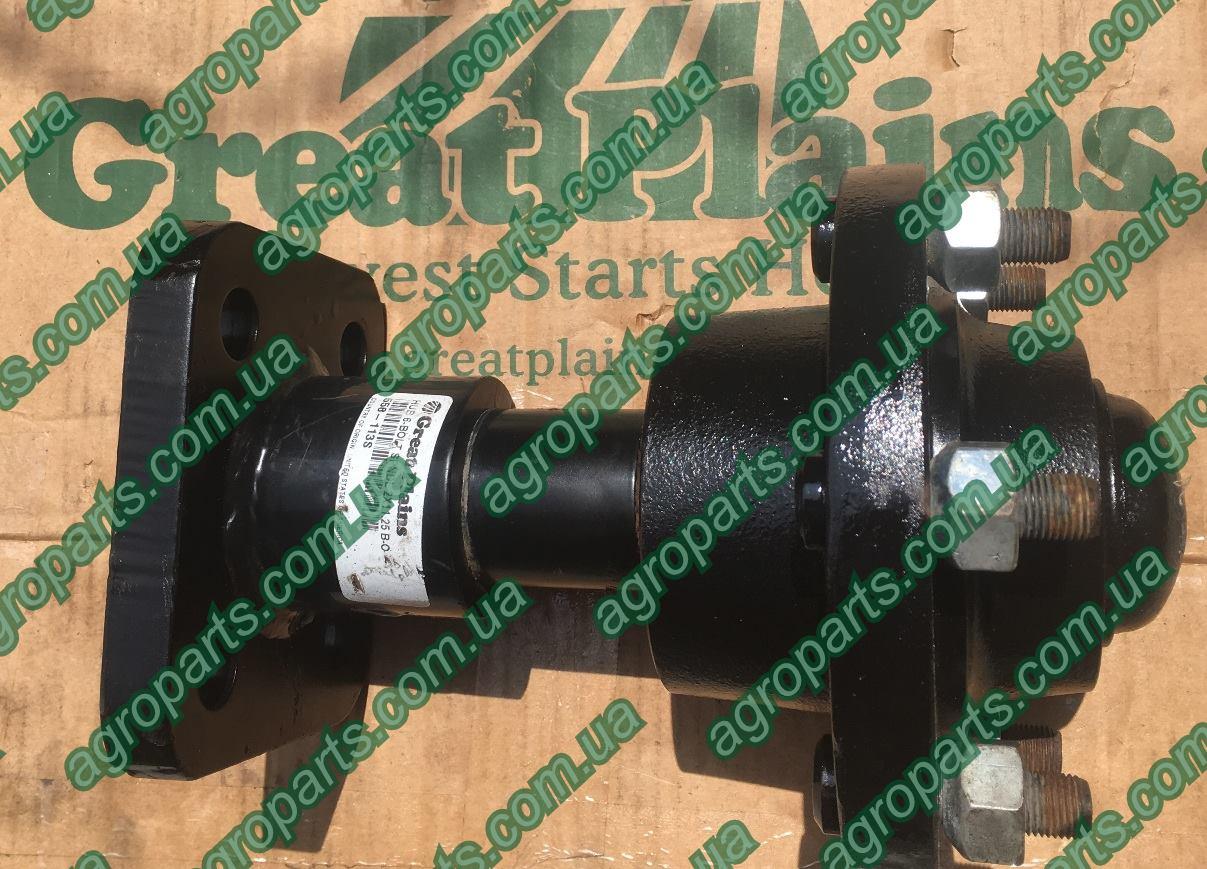 Маточина 556-113S у зборі культиватора Great Plains 6 Bolt Heavy Hub & Spindle assy