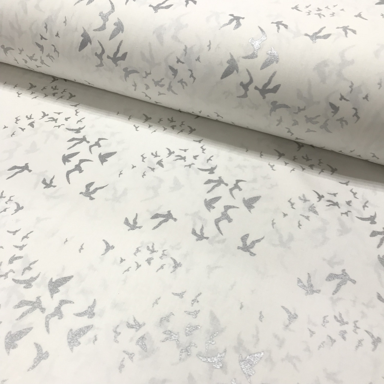 Тканина поплін пташки сріблясті (глітер) на білому (ТУРЦІЯ шир. 2,4 м) (R-FR-0491), фото 1