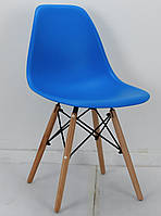 Пластиковый стул Nik (Ник) темно- голубой 51 на деревянных ножках