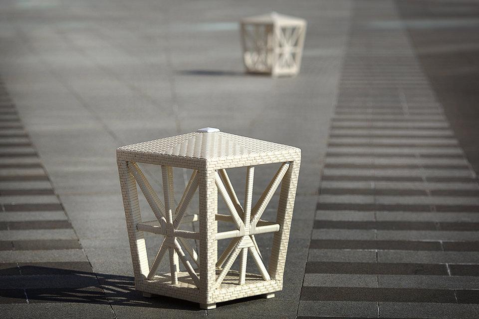 Світильник вуличний Ельф без освітлювального блока віск. ротанг L8, В01 Білий перламутр, 51х51х66 см (Pradex ТМ)