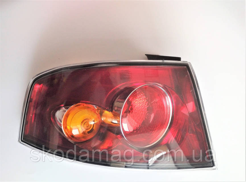 リピート Фонарь стоп задний левый наружный в крыле Сеат Ибица Seat