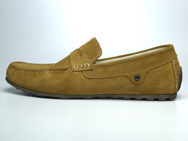 Зручна колодка і гнучка підошва для максимального комфорту водія Літні мокасини замшеві оливкові з перфорацією чоловіче взуття Rosso Avangard ETHEREAL Classic Saffron