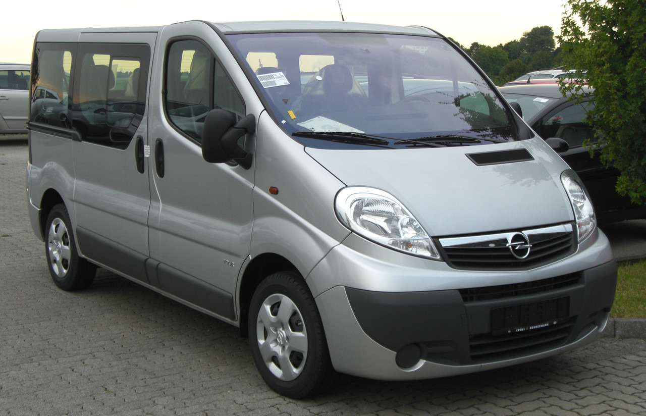 Лобовое стекло Opel Vivaro (2001-2013)ПШТ - фото 1 - id-p980732827
