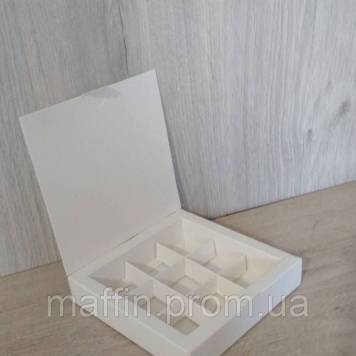 Коробка для цукерок 9 шт біла