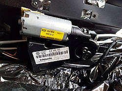 Мотор люка даху Audi A8 D3 2003-2010 4E0959591