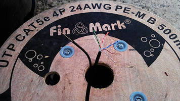 Кабель вита пара Finmark UTP з тросом мідна,305 м