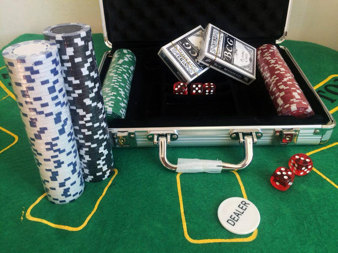 Поиск клиентов с помощью покердом играть в покер