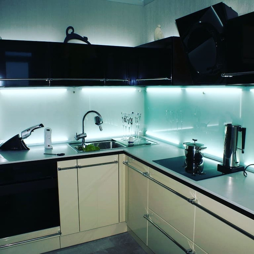 Скляний сатиновий фартух на робочу стіну кухні, фото 1