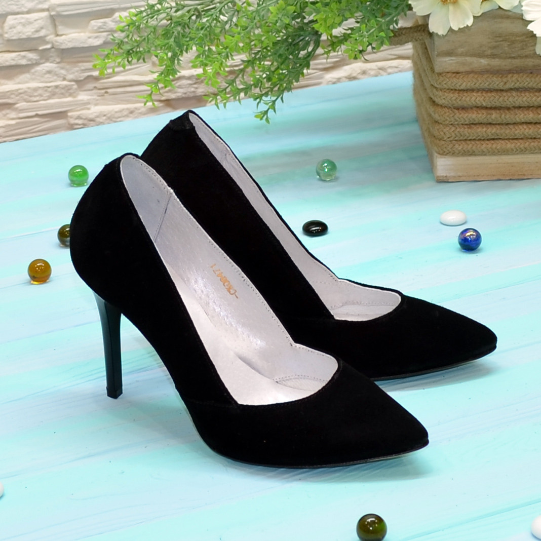 Класичні жіночі туфлі на шпильці, натуральний замш чорного кольору, фото 1