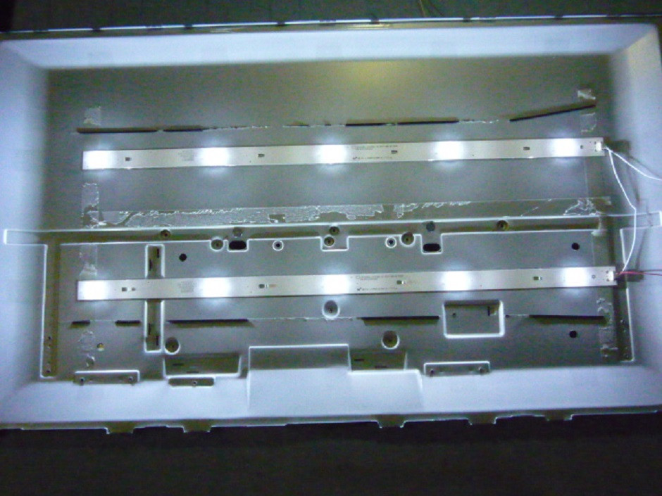 Світлодіодні LED-лінійки LED32D05-ZC23AG-01 (TV KIVI 32"). = Б/В =