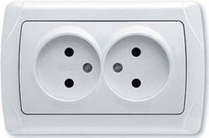 Розетка подвійна без заземлення біла VIKO Carmen