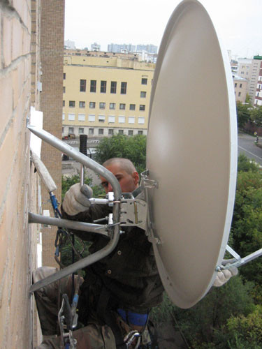 Установка, ремонт спутниковых антенн во Львове - фото 1 - id-p100488507