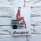 Обкладинка для паспорта Дівчина на валізі, фото 2