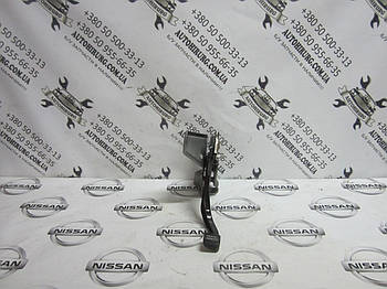 Педаль ручна Nissan Armada
