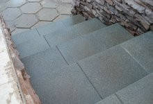 Гумова плитка для ступенів