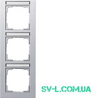 Рамка 3 поста с полем для надписи Gira 110325 алюминий.