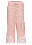 Шикарні батальні штани з гіпюру кольору рожевої пудри Bodyflirt, фото 2