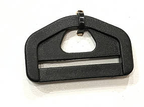 Трикутник для сумок чорний пластик 40 мм