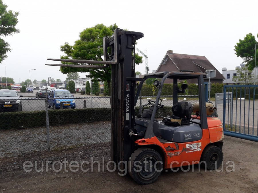 Вилковий навантажувач Toyota 02-7FGF30., фото 1