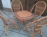 Садовая мебель с плетеными креслами