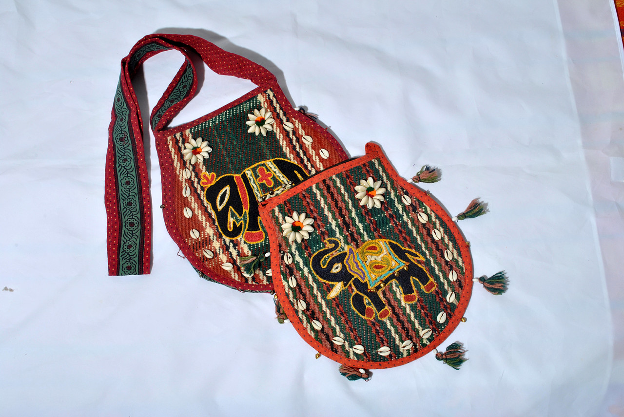 СУМКА З ОРНАМЕНТОМ(РІЗНІ).ІНДІЯ