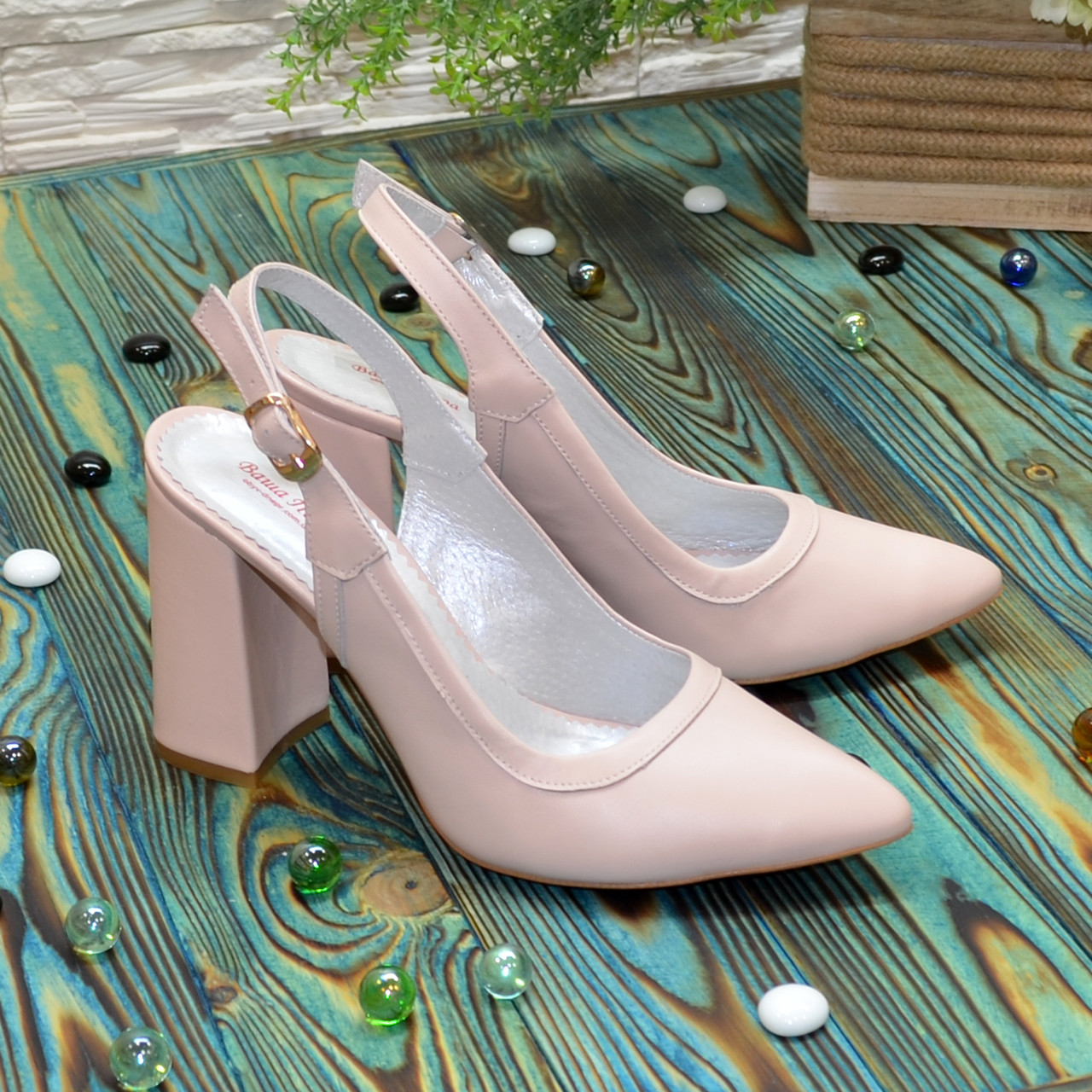 Туфлі шкіряні на стійкому підборі, колір пудра, фото 1