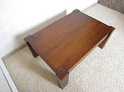 Дерев'яний кавовий стіл, журнальний стіл з масиву