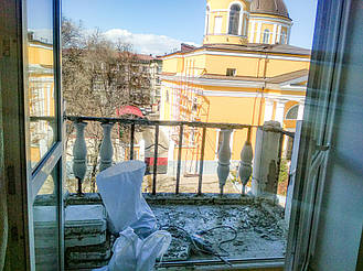 Наглядно о том, почему не надо ставить балюстраду из обычного бетона под покраску! 4