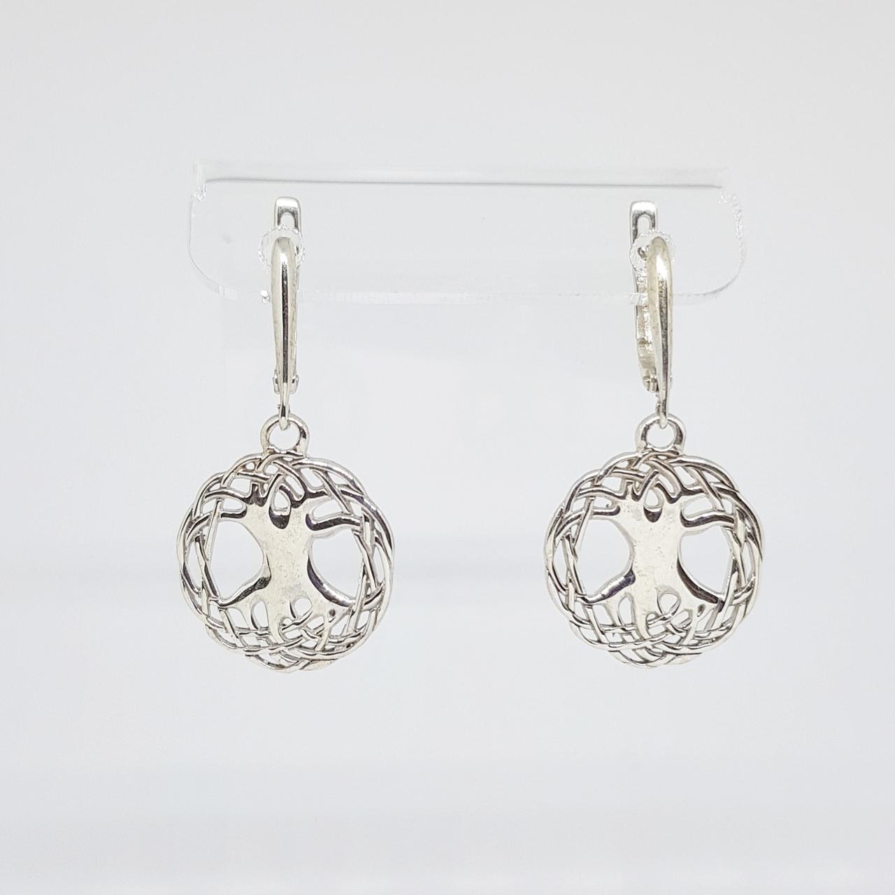 Сережки Ігграсиль