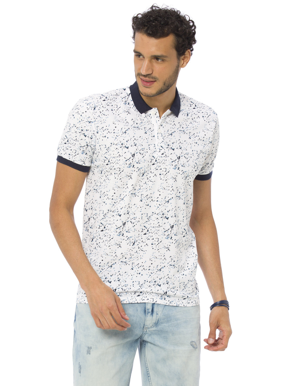 Біле чоловіче поло LC Waikiki/ЛС Вайки в синю точку із синім коміром і синьою гумкою на манжеті