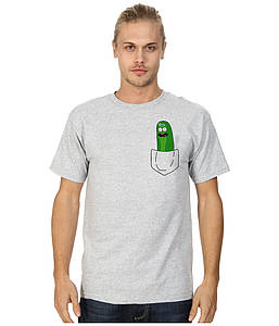 Футболка Pickle Rick у кишені