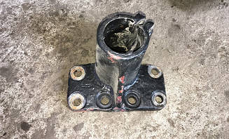 650108-8511122 Кронштейн кріплення труби крил МАЗ на 6 болтів (МАЗ) 650119-8511123