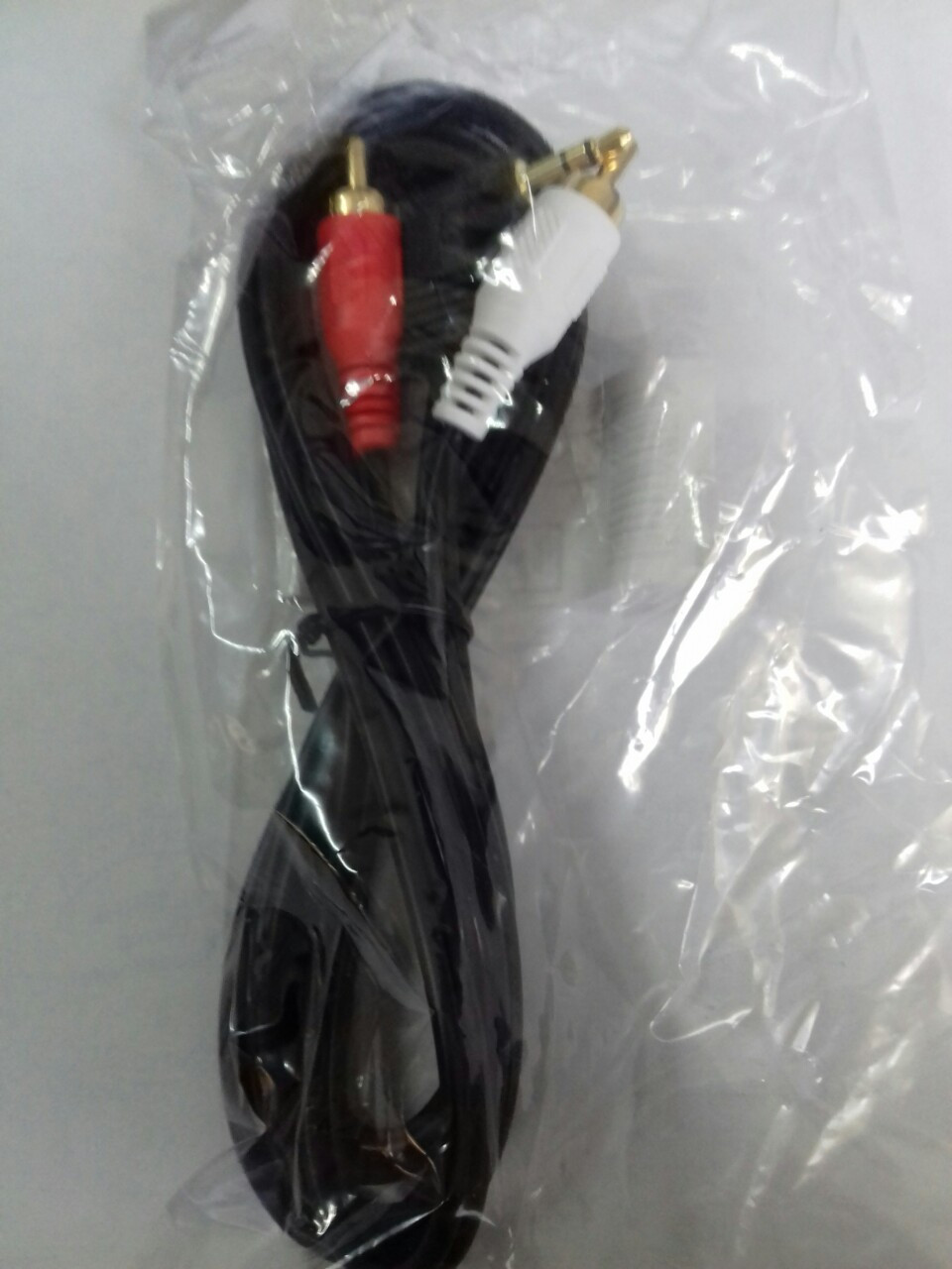 Шнур 3,5 стерео кутовий - 2 штекера RCA, gold, 1,5 м,