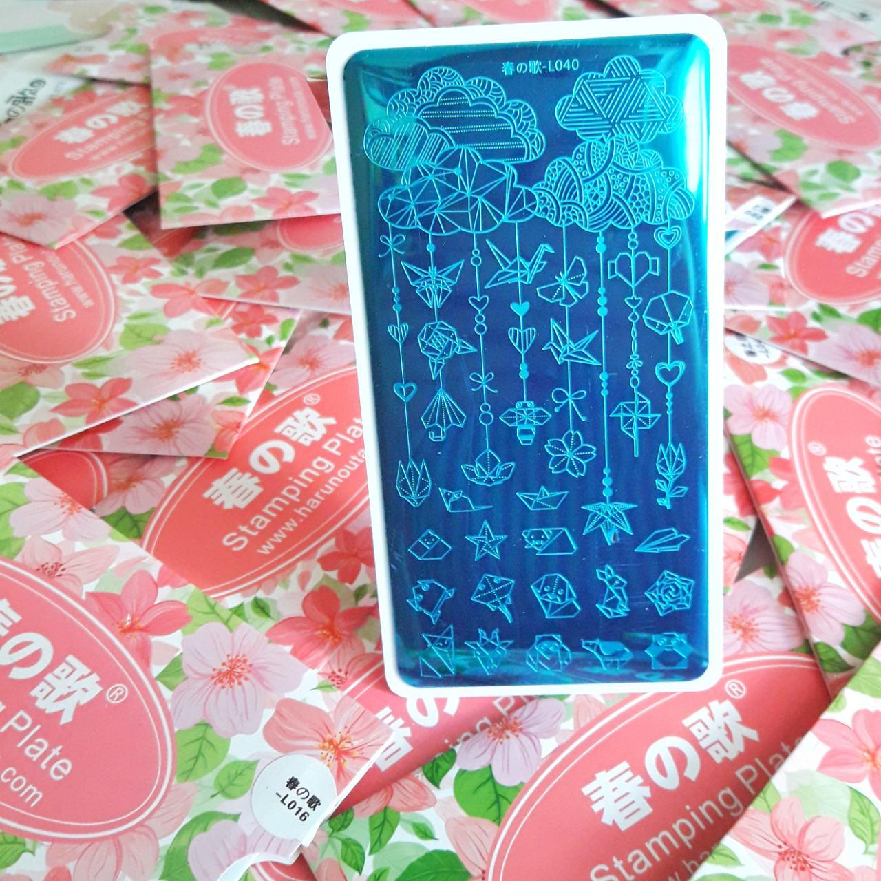 Пластина для стемпинга Harunouta L-040