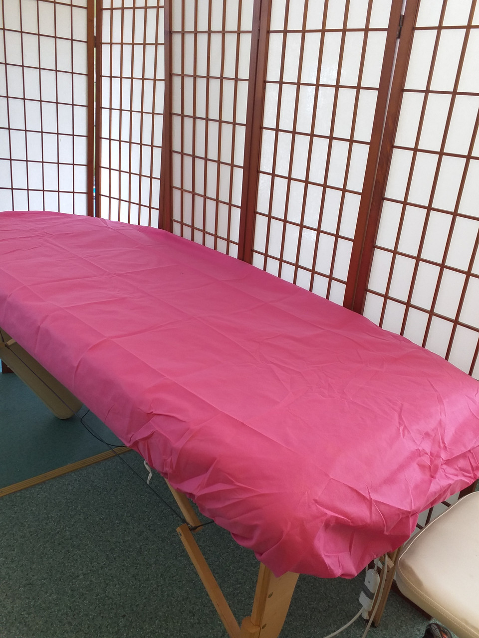 Чохол на кушетку(спанбонд пл. 70) малиновий