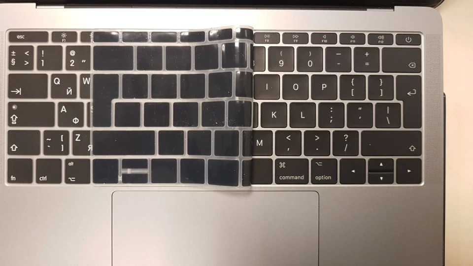 Накладка на клавиатуру MacBook 12, Pro 13 с русскими буквами (2016-2017) - фото 3 - id-p990979176