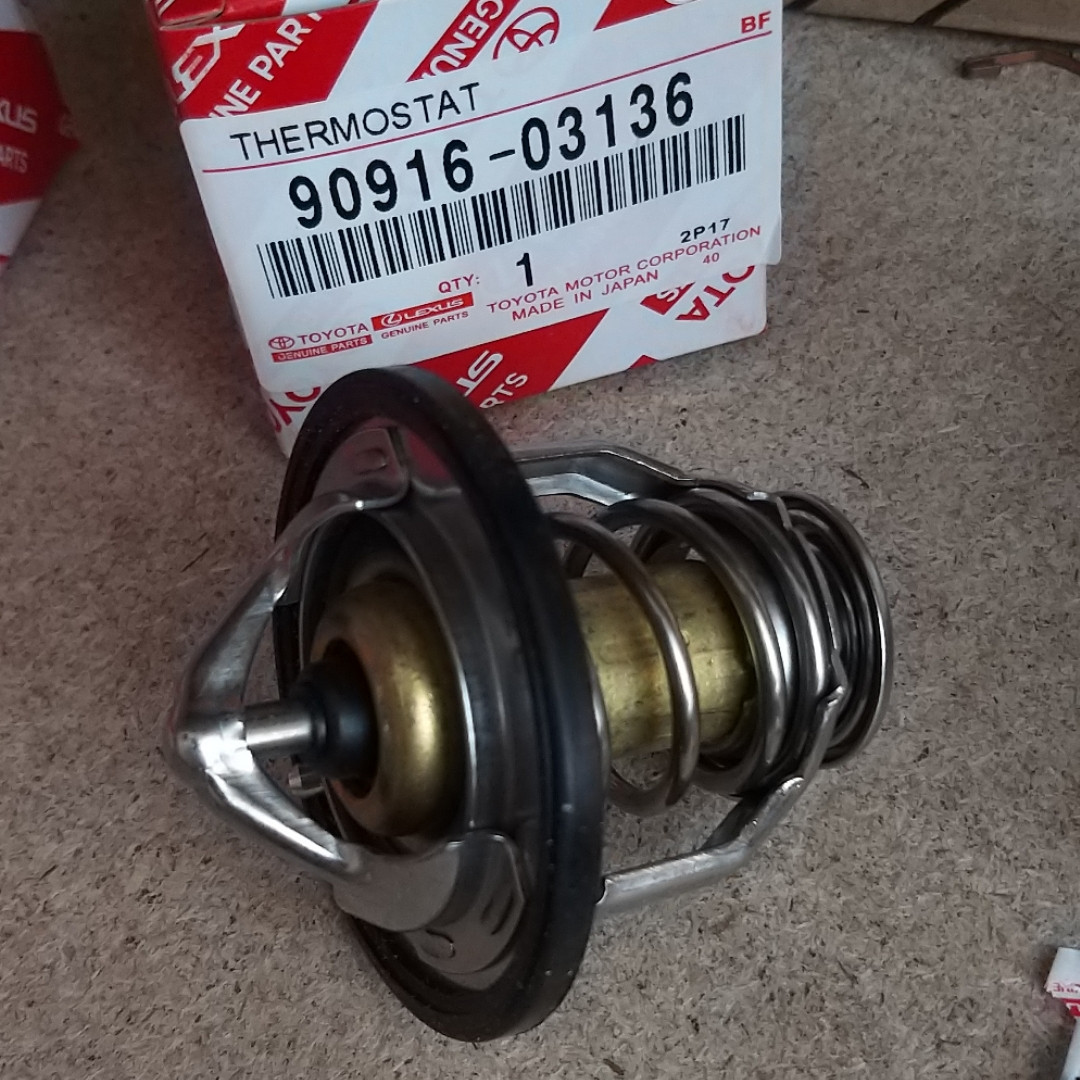 Термостат TOYOTA Avensis / Camry / Corolla / Celica / Highlander / RAV-4 / Solara 90916-03136, фото 1