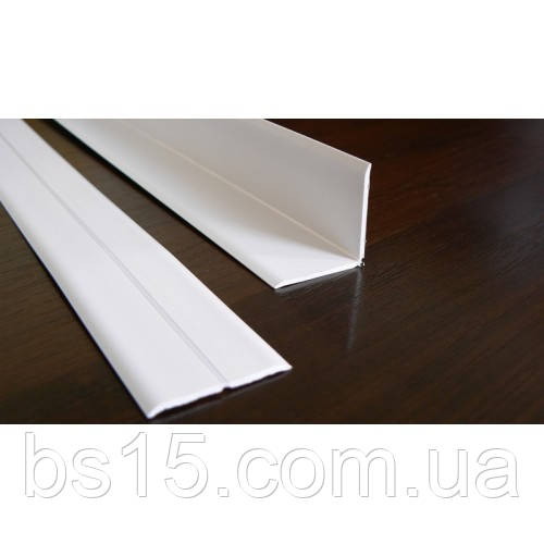 Углы для панелей ПВХ гибкие 40*40 мм белые 2,75 метра - фото 1 - id-p102128322