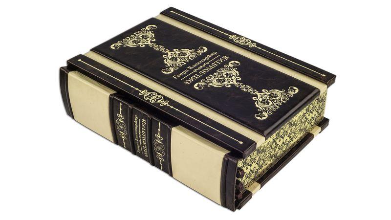 Книга подарочная элитная серия в кожаном переплете 860195 190х255х70 мм Киссинджер Г. Дипломатия - фото 3 - id-p985447573